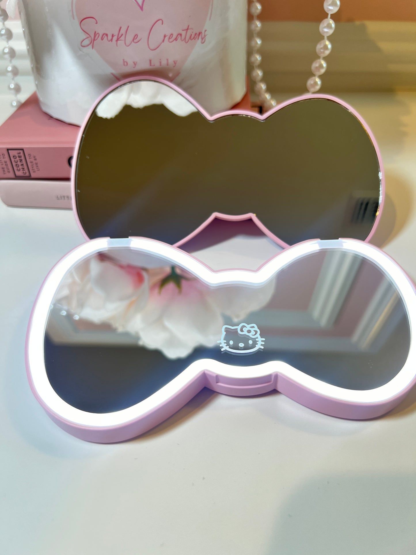 Bow LED Compact Mirror